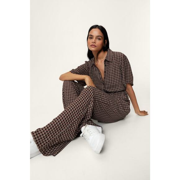 Nasty Gal Retro Tile Printed Wide Leg Jumpsuit - 6 - Picture 1 of 4